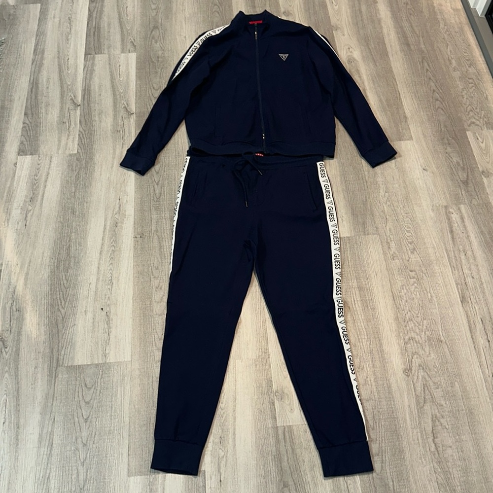 Men Guess Sweatsuit